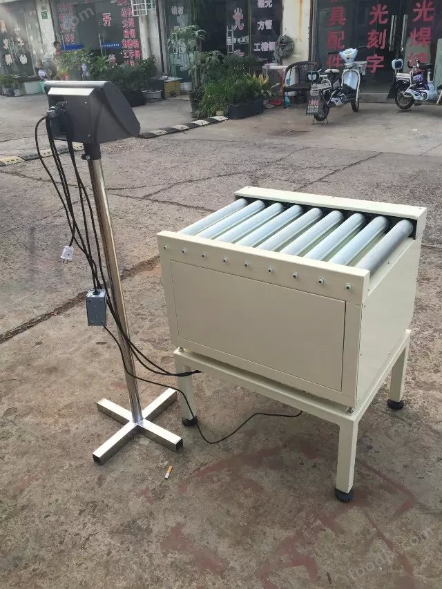 全自動帶報警功能輥筒秤,帶輸出控制滾筒秤